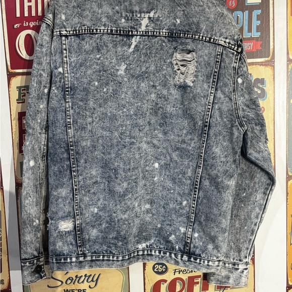 Distressed Denim Jacket Rolling Papers Jean Jacket in Stonewash Blue Denim - Picture 5 of 10